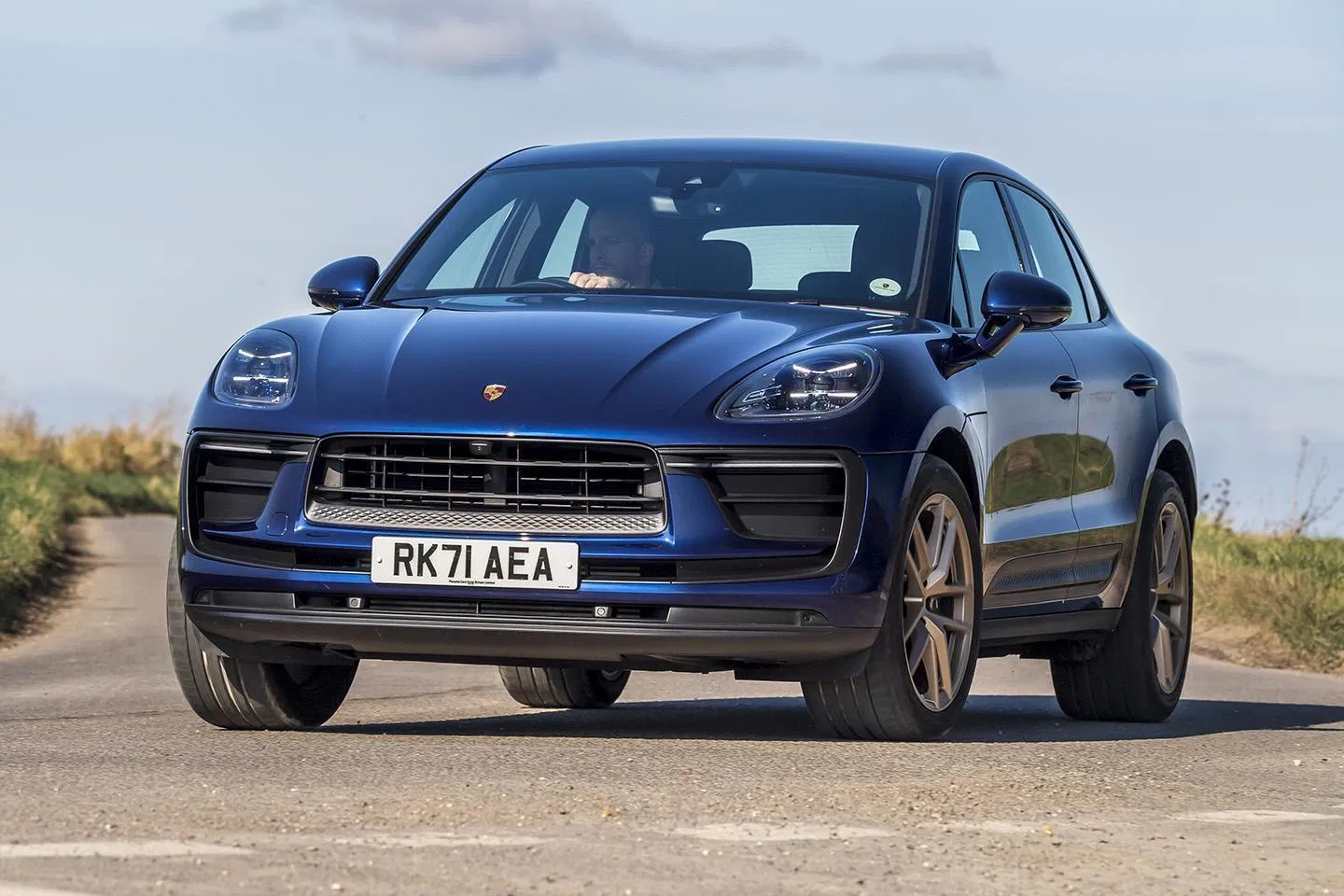 2021 PORSCHE Macan-1