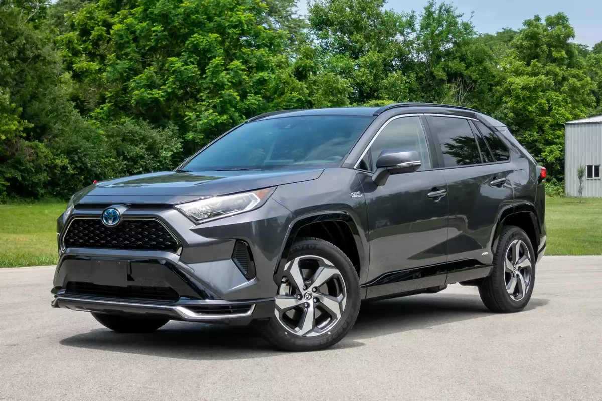 2021 TOYOTA RAV4 LE-1